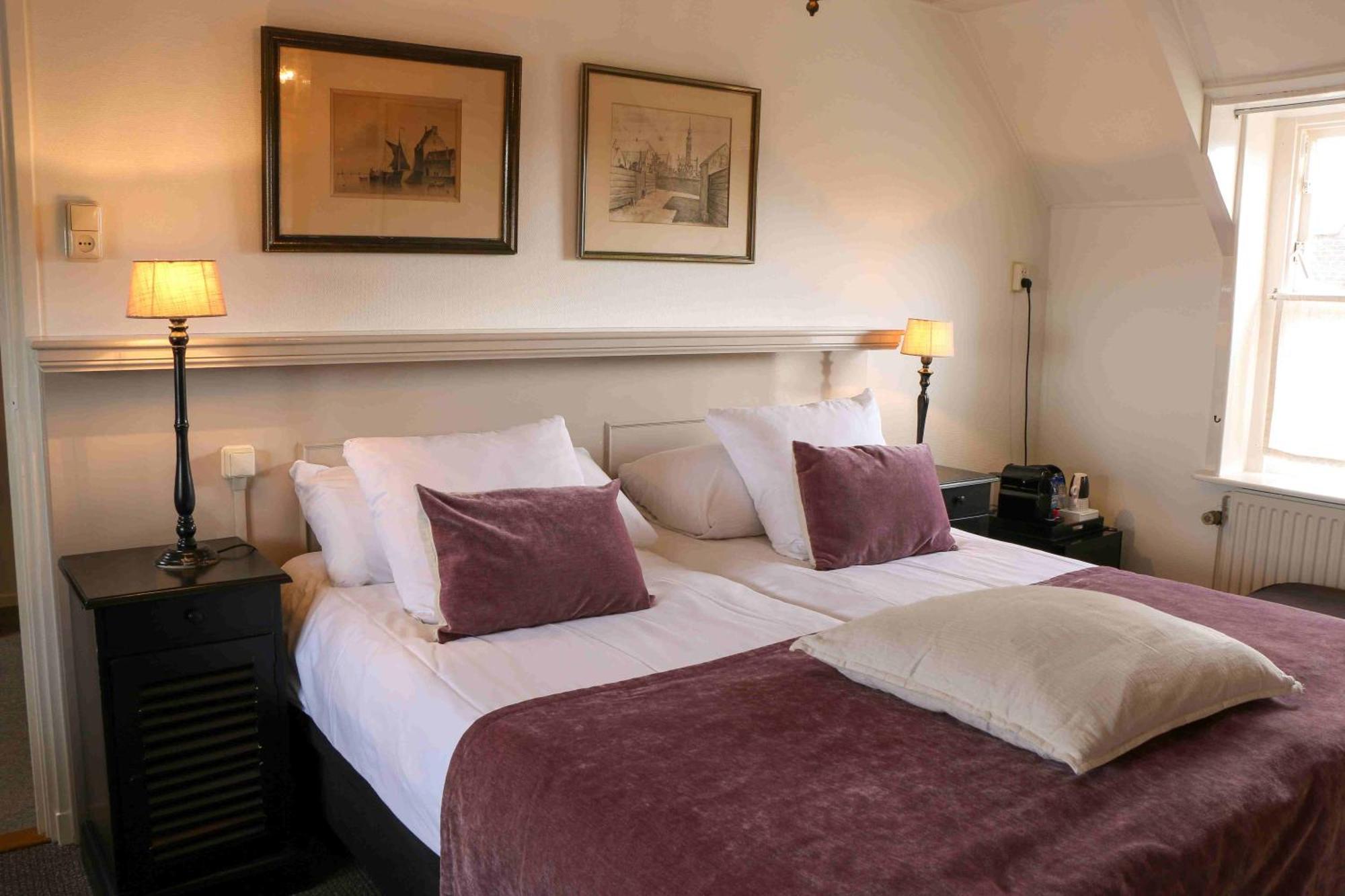 Auberge De Campveerse Toren Veere Esterno foto