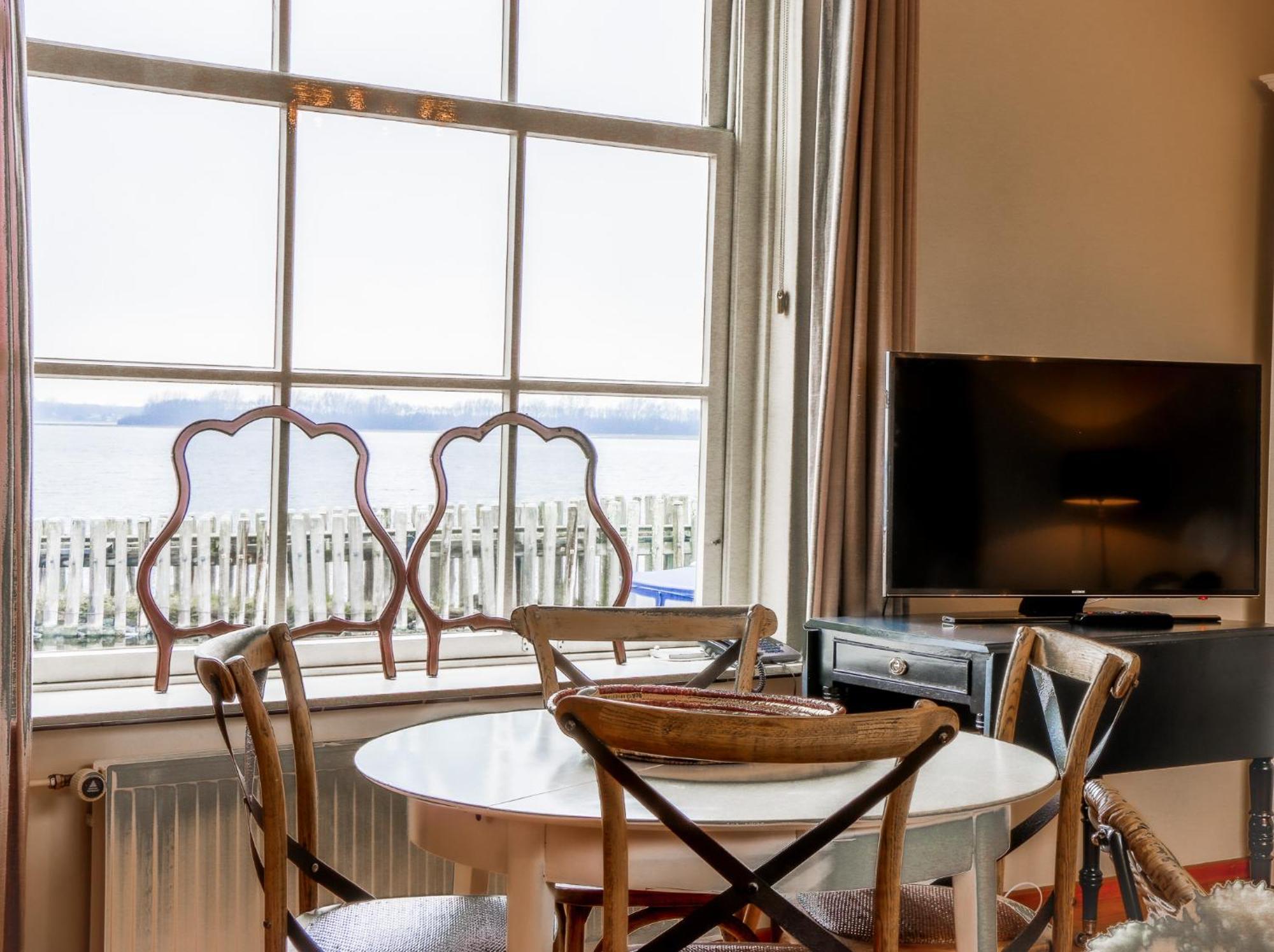 Auberge De Campveerse Toren Veere Esterno foto