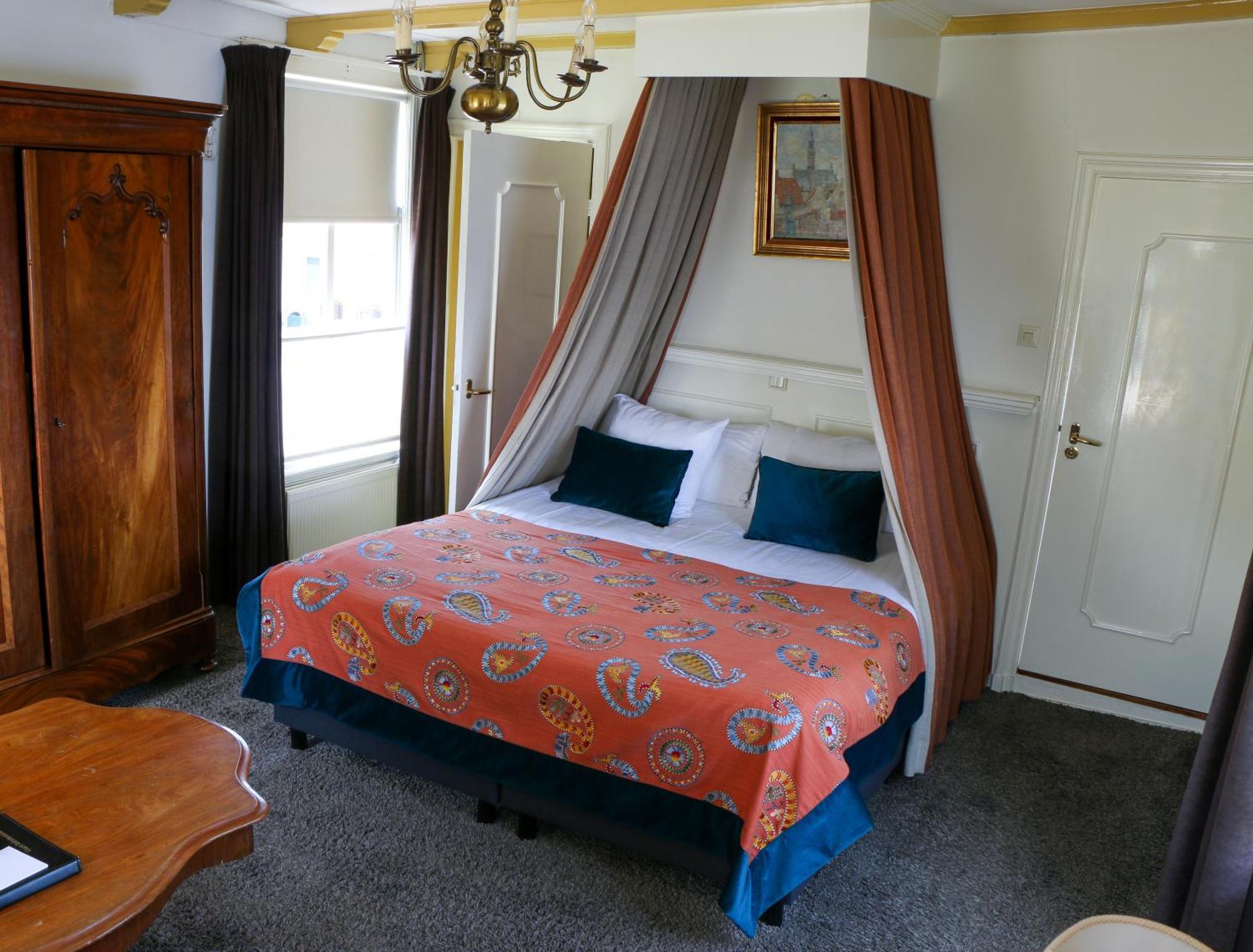 Auberge De Campveerse Toren Veere Esterno foto