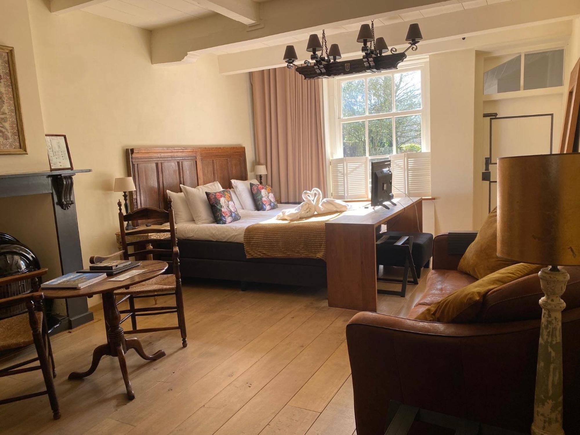 Auberge De Campveerse Toren Veere Esterno foto