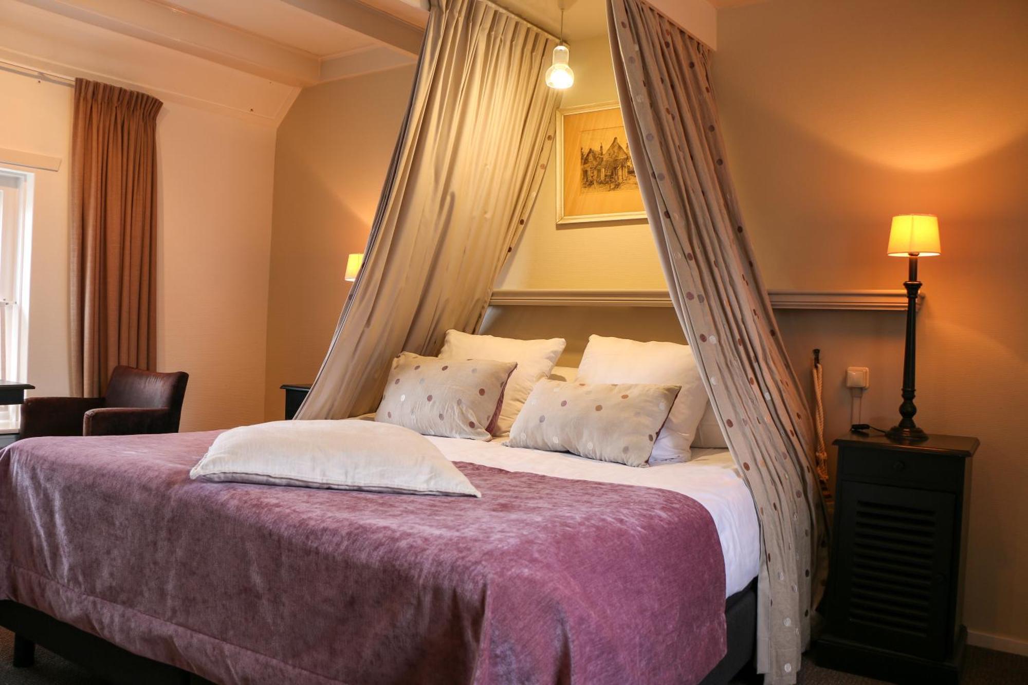 Auberge De Campveerse Toren Veere Esterno foto
